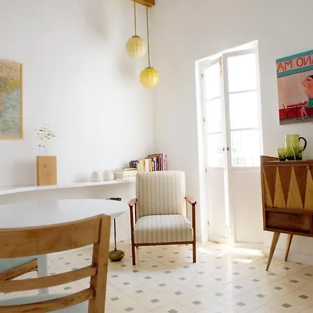Siete Balcones Y Un Patio בית הארחה