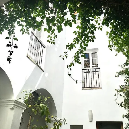 Siete Balcones Y Un Patio בית הארחה